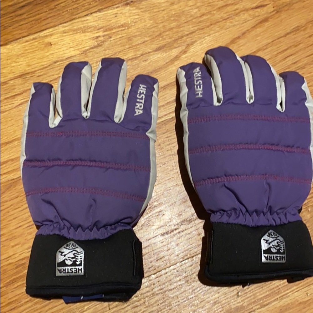 Girls Hestra ski gloves